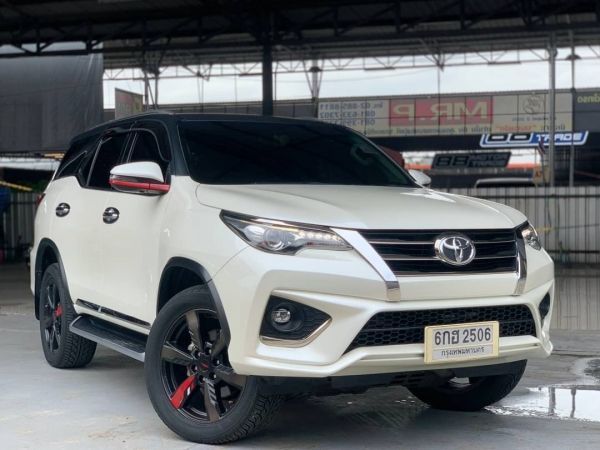 Toyota Fortuner 2.8TRD Sportivo 4WD AT 2018